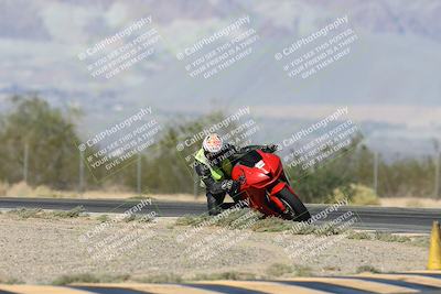 media/Nov-16-2025-Race Pace (Sun) [[8c5fa54630]]/Verified Riders/2-Turn 7 (945am)/